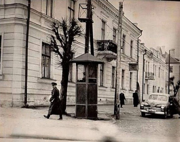 Брест, пересечение улиц Советская и Пушкинская, 50-60-е гг
Брест, пересечение улиц Советская и Пушкинская, 50-60-е гг