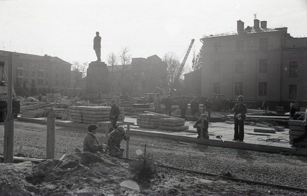 
                Фотографии из прошлого. Брест, площадь Ленина
            