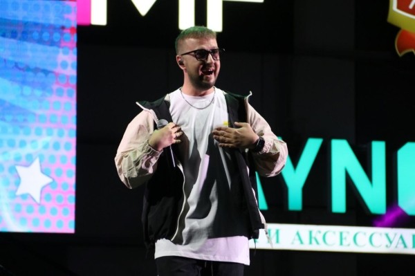 Выступлением Galibri & Mavik и красивым фейерверком завершились празднования 45-летия Московского района Бреста Выступлением Galibri & Mavik и красивым фейерверком завершились празднования 45-летия Московского района Бреста