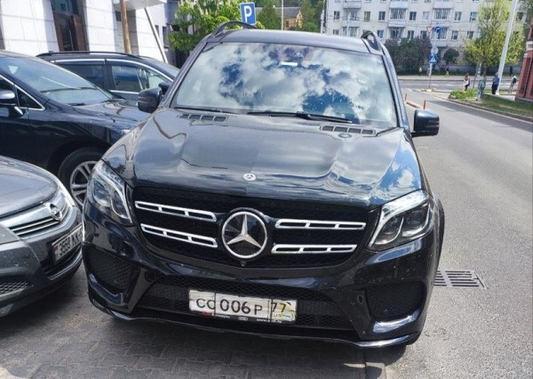 У вас номер отклеился. Странные метаморфозы с табличками У вас номер отклеился. Странные метаморфозы с табличками