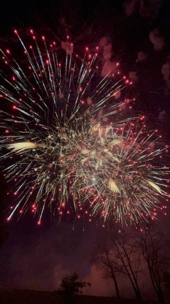 Праздничный салют в Бресте. Смотрите фото и видео
Праздничный салют в Бресте. Смотрите фото и видео