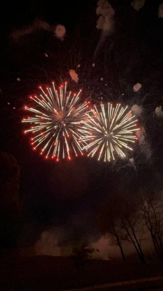 Праздничный салют в Бресте. Смотрите фото и видео
Праздничный салют в Бресте. Смотрите фото и видео