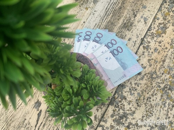 Средняя зарплата в первом квартале была $627. А кто получает $1000 и выше?