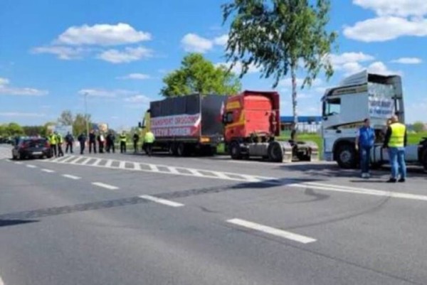 ГТК: польские власти прекратили блокаду движения на въезд в пункт пропуска «Кукурыки»