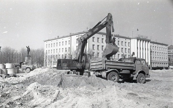 
                Фотографии из прошлого. Брест, площадь Ленина
            