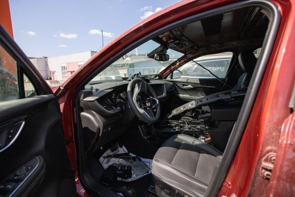 «Теперь только на запчасти». Белорус купил в Америке «биток», но восстановить его не смог