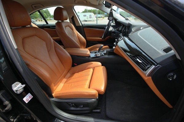 «За рулевую рейку — 850 евро, ступичный подшипник — $250». Белорус о владении BMW 530e (G30) и его обслуживании