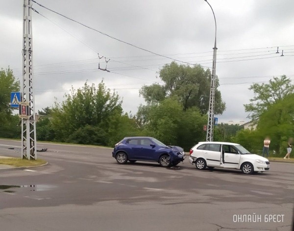 Читатель: В Бресте на ул. 28 Июля произошло ДТП
Читатель: В Бресте на ул. 28 Июля произошло ДТП
