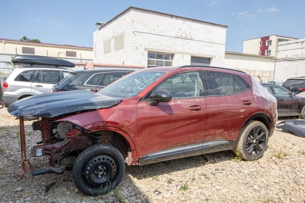 «Теперь только на запчасти». Белорус купил в Америке «биток», но восстановить его не смог