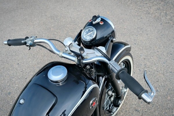 «Урал М-72», на который потратили $4 700. Белорус вдохнул жизнь в 68-летний советский байк