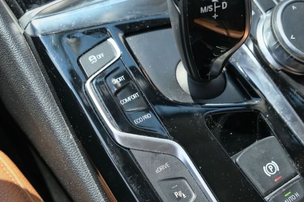 «За рулевую рейку — 850 евро, ступичный подшипник — $250». Белорус о владении BMW 530e (G30) и его обслуживании