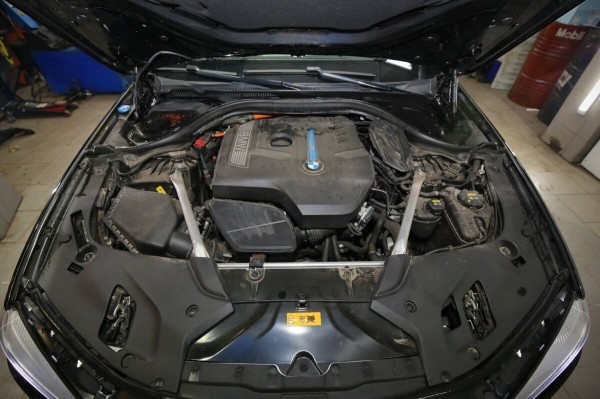 «За рулевую рейку — 850 евро, ступичный подшипник — $250». Белорус о владении BMW 530e (G30) и его обслуживании