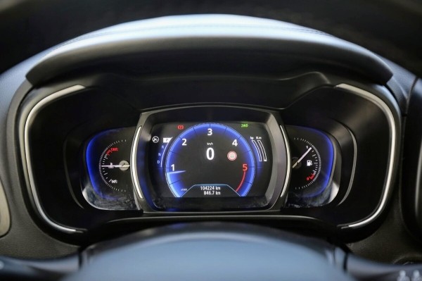 Белорус пересел с новой «Весты» на подержанный Renault Koleos из Европы. Как ощущения?