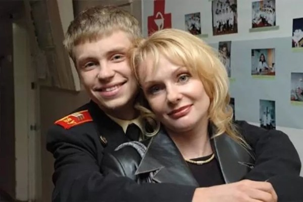 Мальчишки-кадеты выросли: какими стали герои культового сериала? Мальчишки-кадеты выросли: какими стали герои культового сериала?