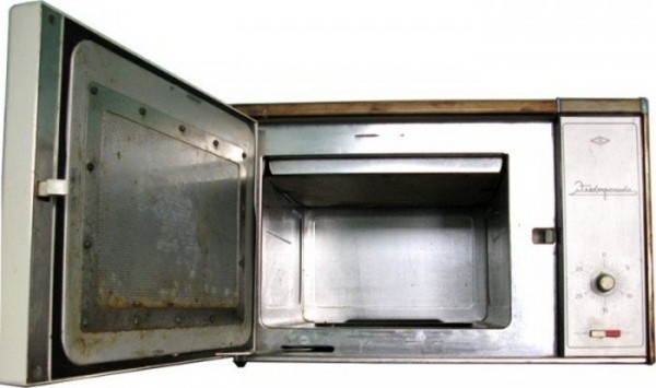 Как выглядели ноутбук, микроволновка и планшет в СССР Как выглядели ноутбук, микроволновка и планшет в СССР