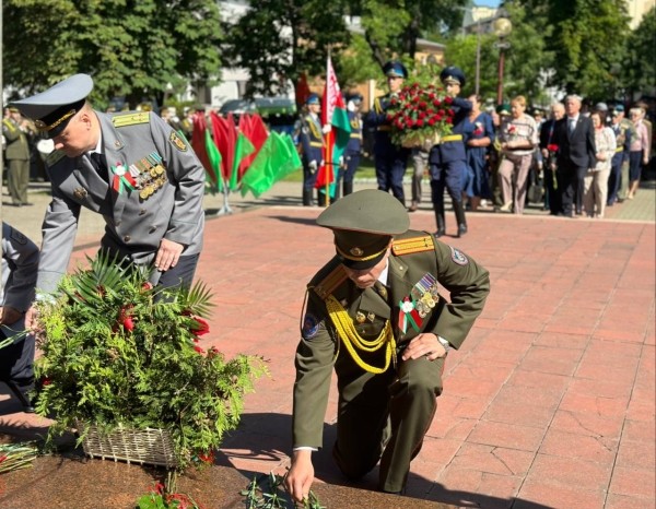 Брест отмечает День Независимости Брест отмечает День Независимости