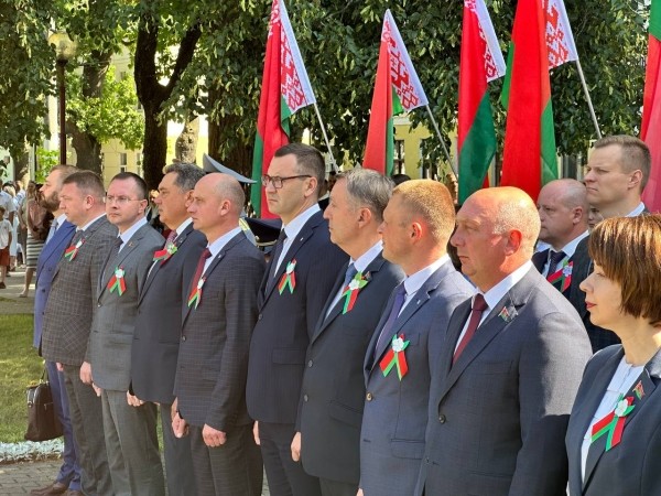 Брест отмечает День Независимости Брест отмечает День Независимости