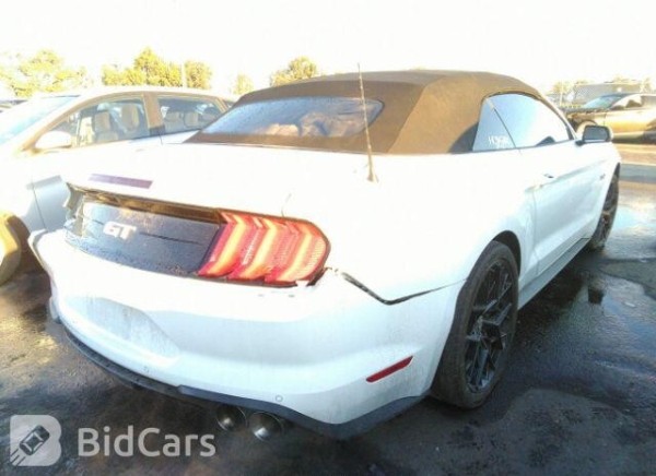 «Геометрия не пострадала, безопасность — целая». Белорус привёз из Америки 466-сильный Ford Mustang GT «Геометрия не пострадала, безопасность — целая». Белорус привёз из Америки 466-сильный Ford Mustang GT