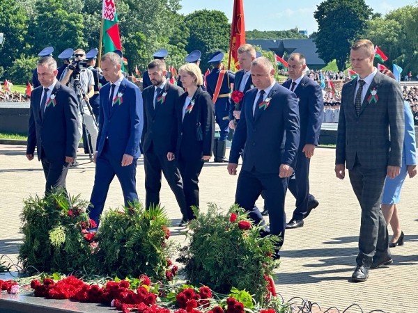 Брест отмечает День Независимости Брест отмечает День Независимости