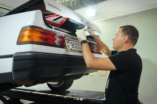 По прозвищу Baby-Benz. Показываем идеально сохранившийся Mercedes W201