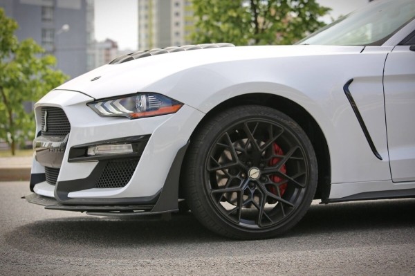 «Геометрия не пострадала, безопасность — целая». Белорус привёз из Америки 466-сильный Ford Mustang GT «Геометрия не пострадала, безопасность — целая». Белорус привёз из Америки 466-сильный Ford Mustang GT