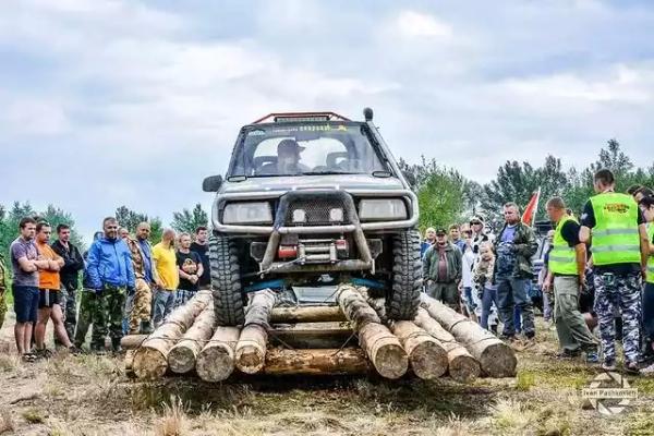 Под Брестом проходит внедорожный «БрестДжипФест 2023». Сколько стоит входной билет?