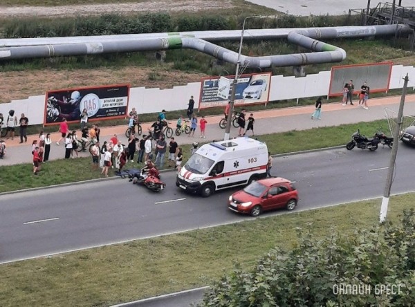 Очевидец: Сегодня в Пинске произошло ДТП с участием мотоциклиста
Очевидец: Сегодня в Пинске произошло ДТП с участием мотоциклиста