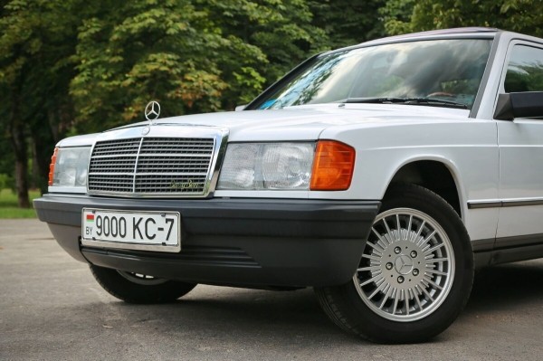 По прозвищу Baby-Benz. Показываем идеально сохранившийся Mercedes W201