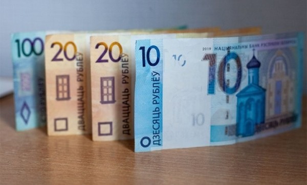 Главбух предприятия в Барановичском районе начисляла себе выплаты сверх нормы