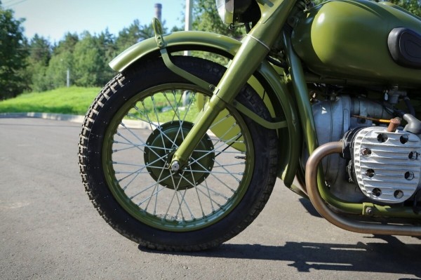 Считай, музейный экспонат! Белорус заморочился и вложил $10 тысяч в мотоцикл М-72 1953 г. в.