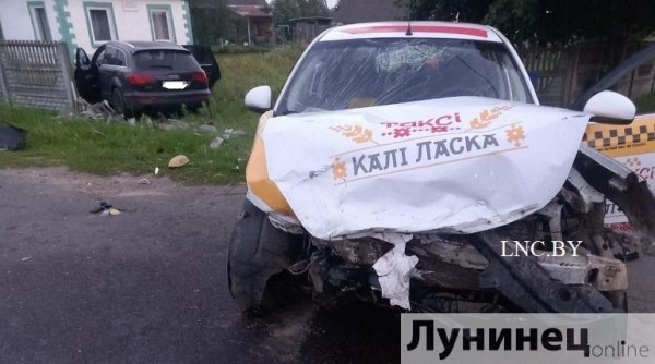 ДТП в Лунинецком районе: такси «встретилось» с Audi Q7 ДТП в Лунинецком районе: такси «встретилось» с Audi Q7