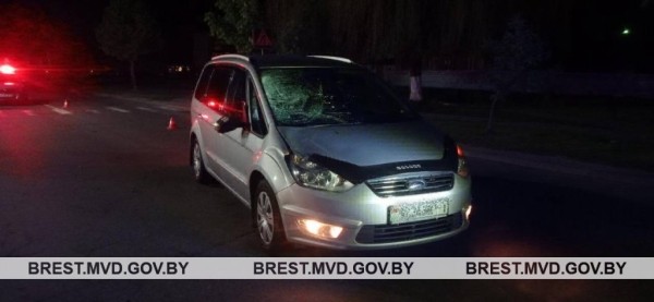 В Брестской области молодой водитель превысил скорость почти на 50 км/ч и насмерть сбил пешехода В Брестской области молодой водитель превысил скорость почти на 50 км/ч и насмерть сбил пешехода