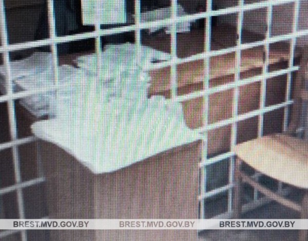 Житель Брестской области получал наркотик для лечения, сливал и продавал знакомым Житель Брестской области получал наркотик для лечения, сливал и продавал знакомым