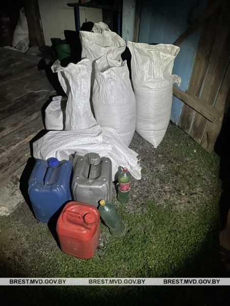 Работник агропредприятия похитил более 200 килограмм комбикорма. Случай в Брестской области Работник агропредприятия похитил более 200 килограмм комбикорма. Случай в Брестской области