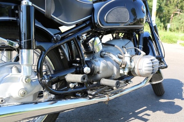 «Проблемой стала растаможка, ведь на раме шестизначный VIN». Белорус про восстановление мотоцикла BMW 1968 г. в.