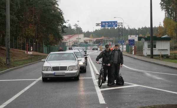 Лимиты на границе в 1000 евро действуют еще 10 дней. А потом новшества могут быть и для посылок