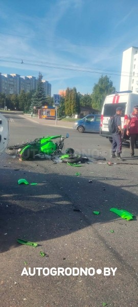Видео аварии с мотоциклистом в Гродно