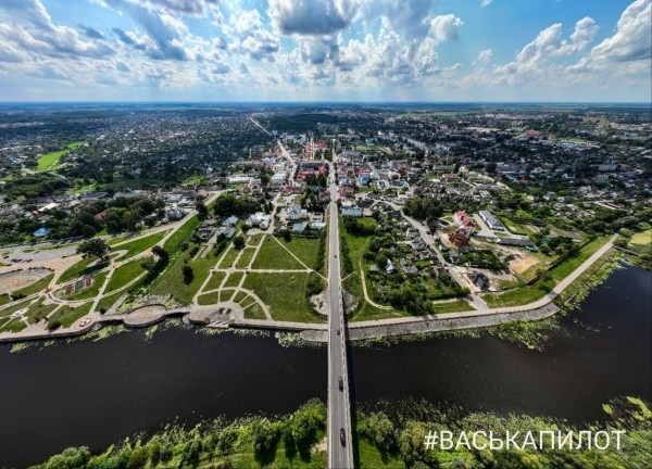 
                Посмотрите на Кобрин с высоты птичьего полета
            