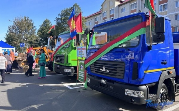 Ганцевичи встречают областные Дожинки. Фото и видео Ганцевичи встречают областные Дожинки. Фото и видео