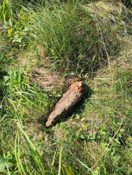 В Пинском районе при проведении земельных работ обнаружили снаряд времен войны