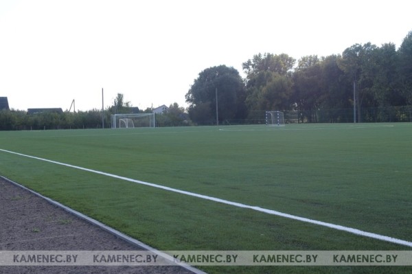 До и после. Предлагаем посмотреть на изменения Каменецкого стадиона «Колос» после обновления