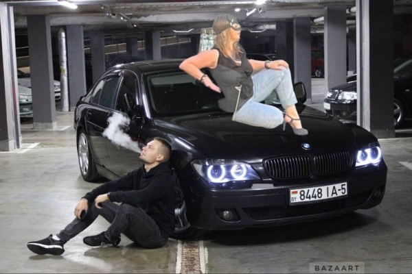 «Женщина-кошка» из Минска стала мемом. В автомобильных пабликах «пожар» «Женщина-кошка» из Минска стала мемом. В автомобильных пабликах «пожар»