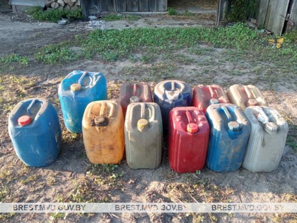 В Брестской области мужчина вез ворованную солярку. Чем все закончилось?