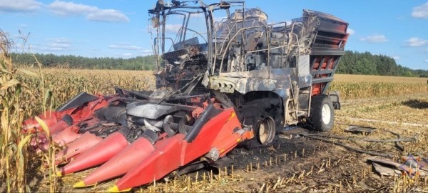 Комбайн для уборки кукурузы сгорел в Ивацевичском районе