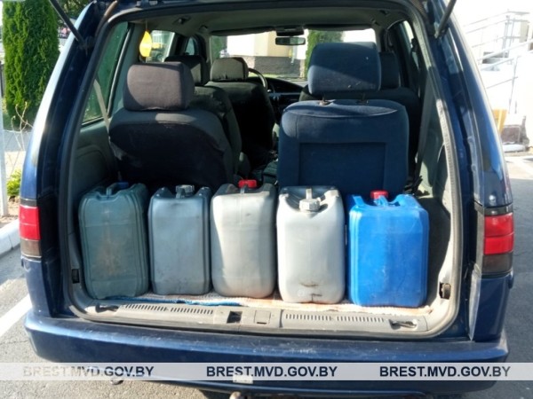 В Брестской области мужчина вез ворованную солярку. Чем все закончилось?