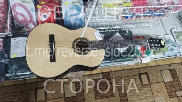 В Березе мужчина украл гитару в магазине. Как он это сделал?