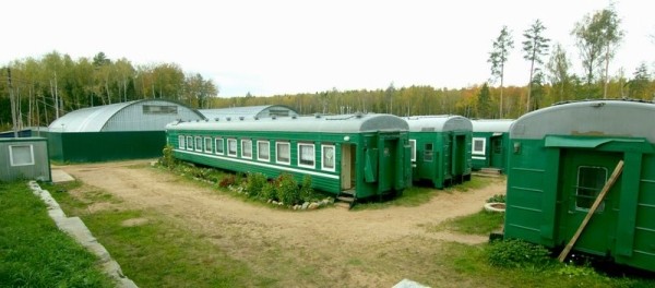 Бар в электричке и гостиница в вагоне: Самые странные и необычные поезда в Беларуси Бар в электричке и гостиница в вагоне: Самые странные и необычные поезда в Беларуси