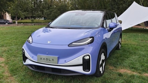 В продаже появилась машина специально для молодых мам. Вот сколько она стоит В продаже появилась машина специально для молодых мам. Вот сколько она стоит