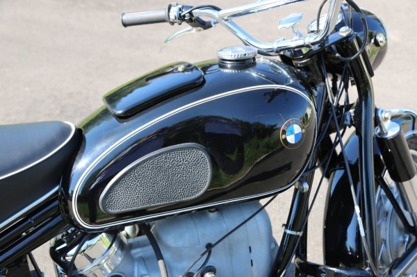 «Проблемой стала растаможка, ведь на раме шестизначный VIN». Белорус про восстановление мотоцикла BMW 1968 г. в.