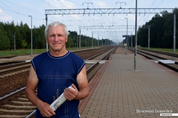 «Лисичек сдавали на 800 рублей, черники – на 1000, корзин продали на 3 тысячи». Как семья подрабатывает на дарах природы «Лисичек сдавали на 800 рублей, черники – на 1000, корзин продали на 3 тысячи». Как семья подрабатывает на дарах природы